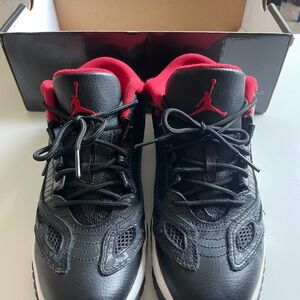 Jordan Retro 11 Low Shoe Box in Black and White